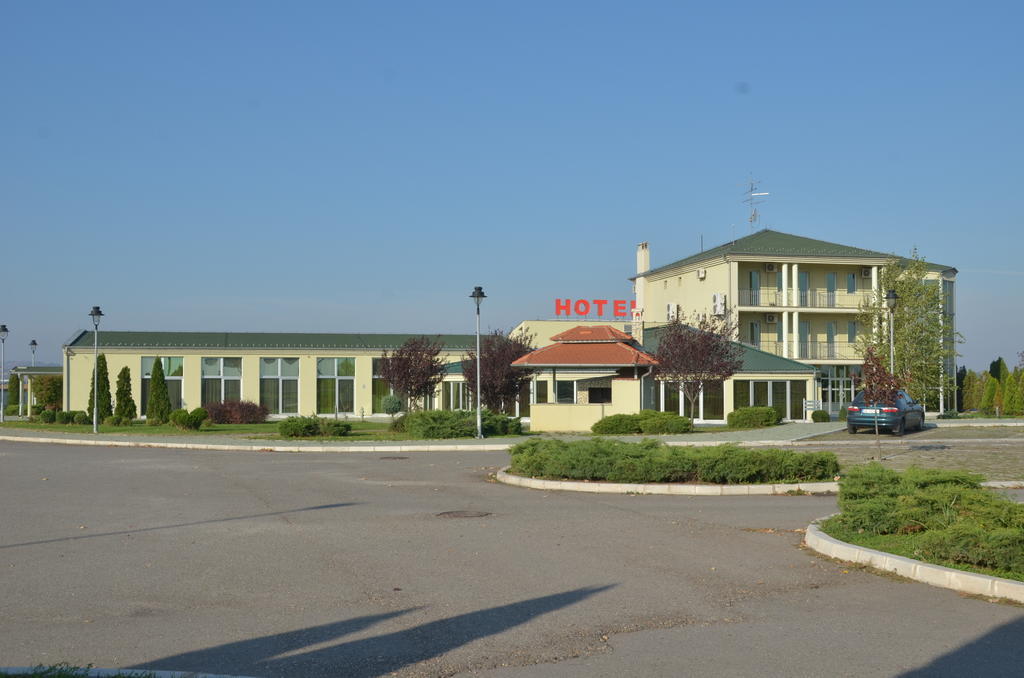 Hotel Dragovic Smederevo Luaran gambar